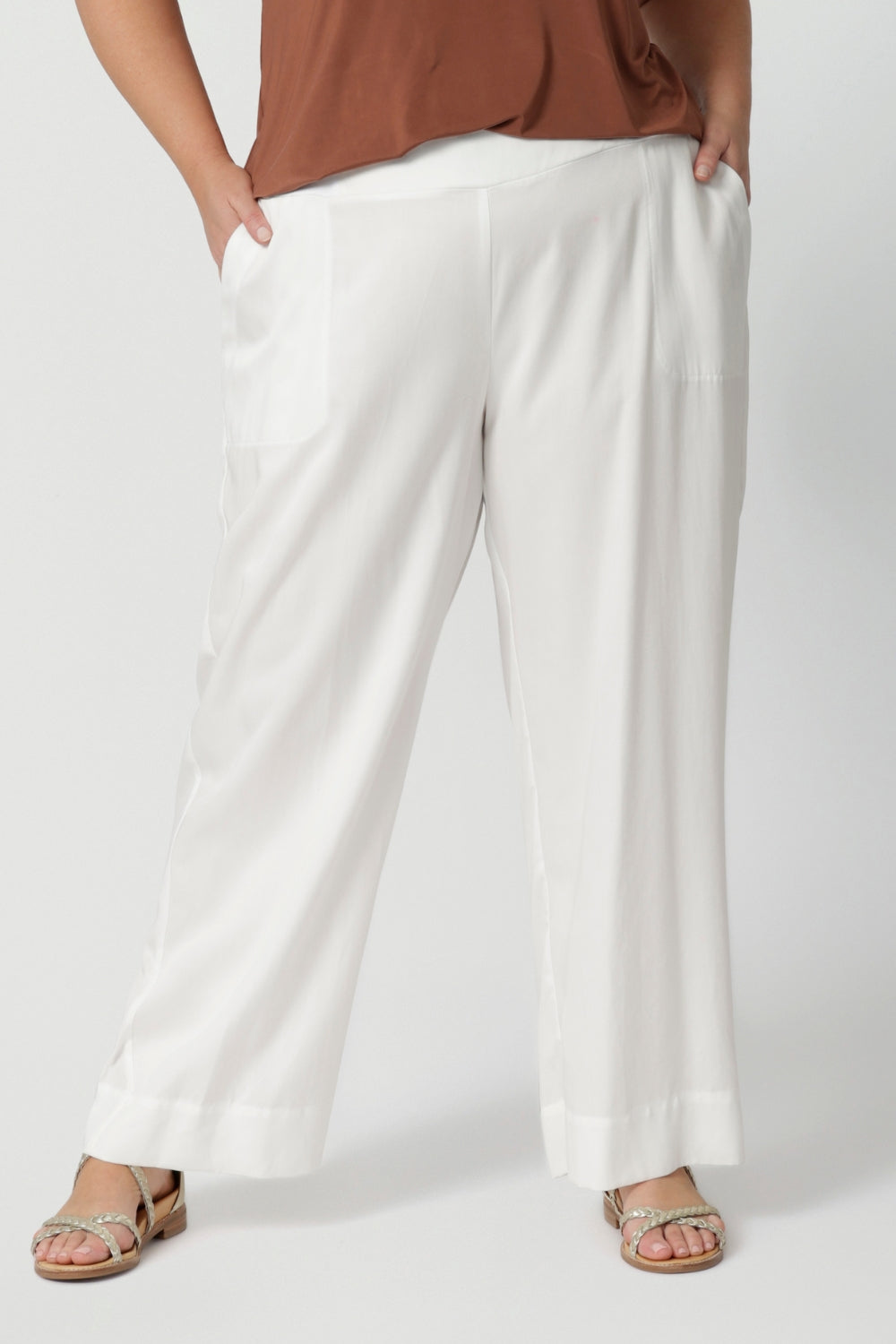 Connor Pant in White