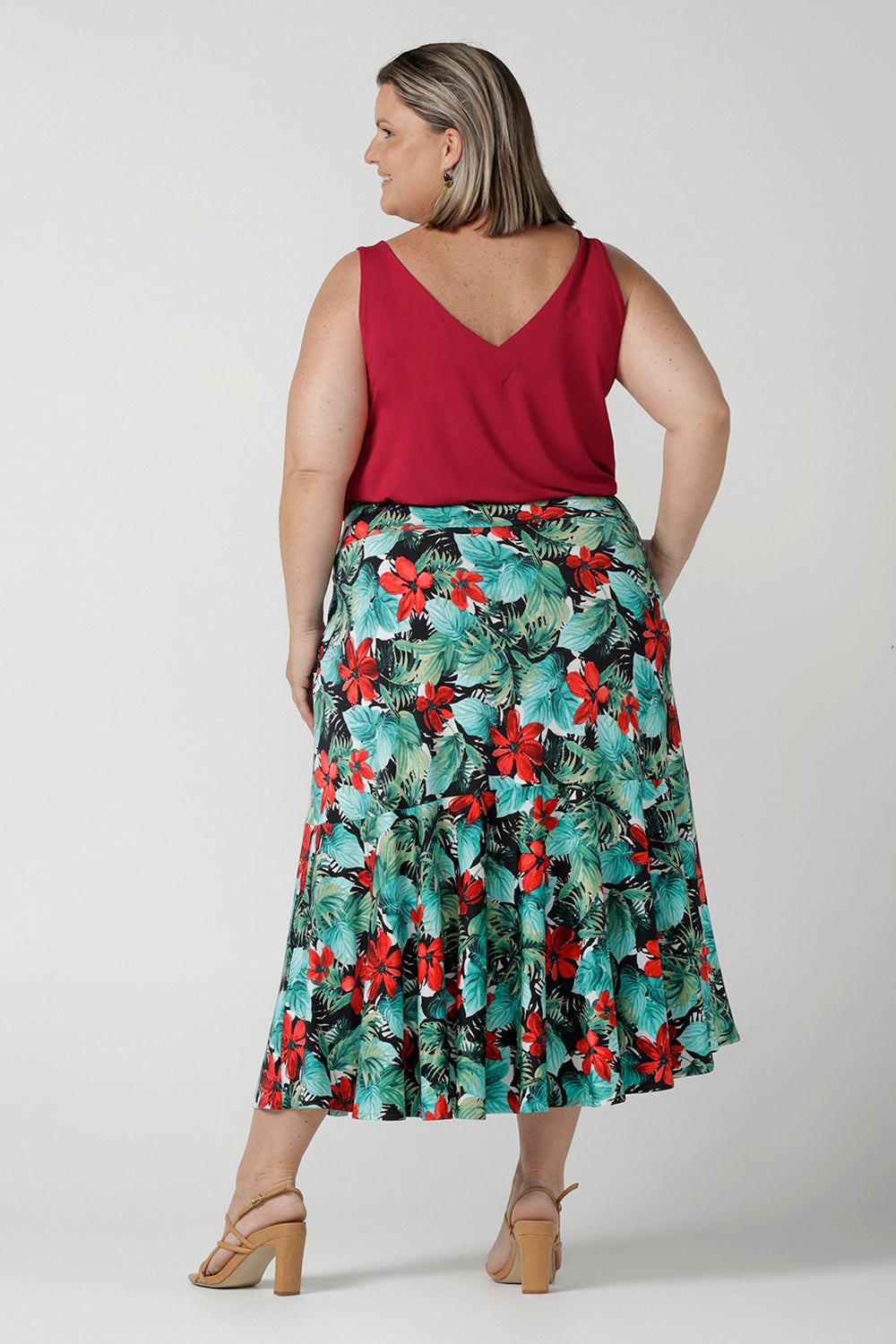 Floral skirt size 18 best sale